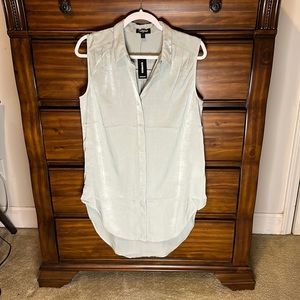 Express tunic with tag!